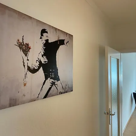 - Elevator - Sundowner * הנובר